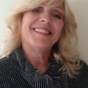 Meet your Posher, Deborah